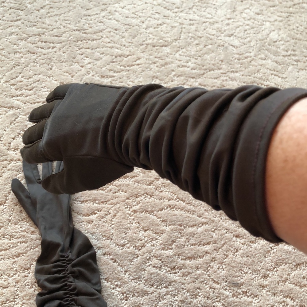 Vintage evening gloves excellent